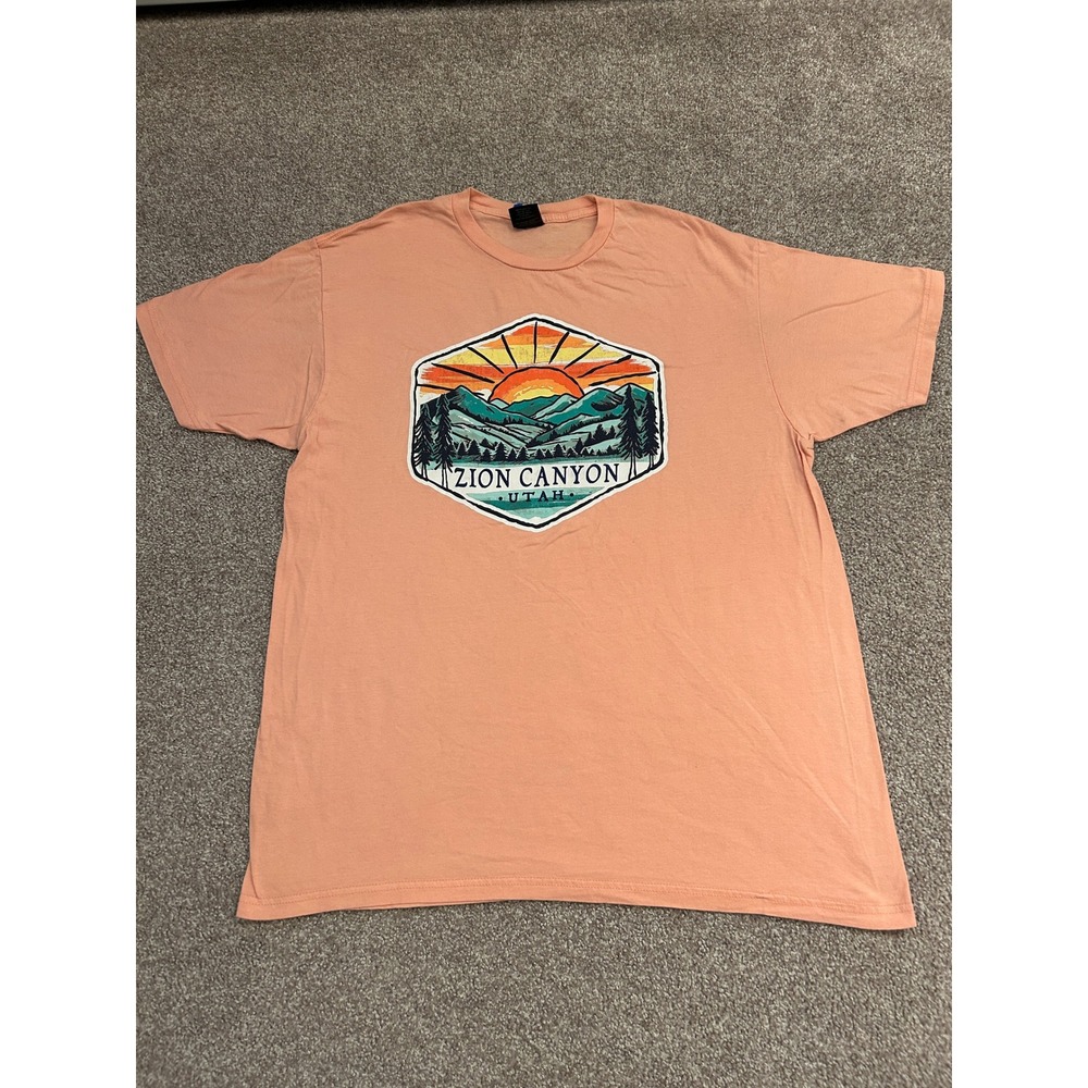 Tri-Mountain Zion Canyon T-Shirt Mens Large Peach Excellent Utah Graphic Tee